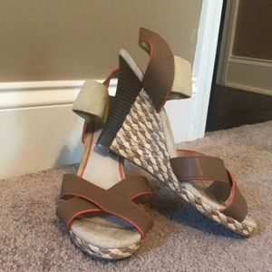 So UNIQUE 🧡 you will these Wedges